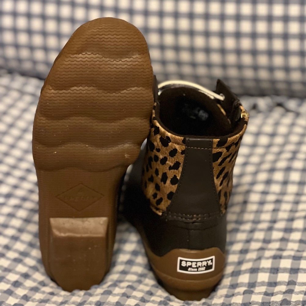 Sperry rain boots leopard size 7.5
